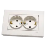 Tomada Shuko Dupla Branca KARRE Ref. 90960056