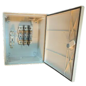 Portinhola Equipada Exterior P100 Com Fechadura  de Poliéster