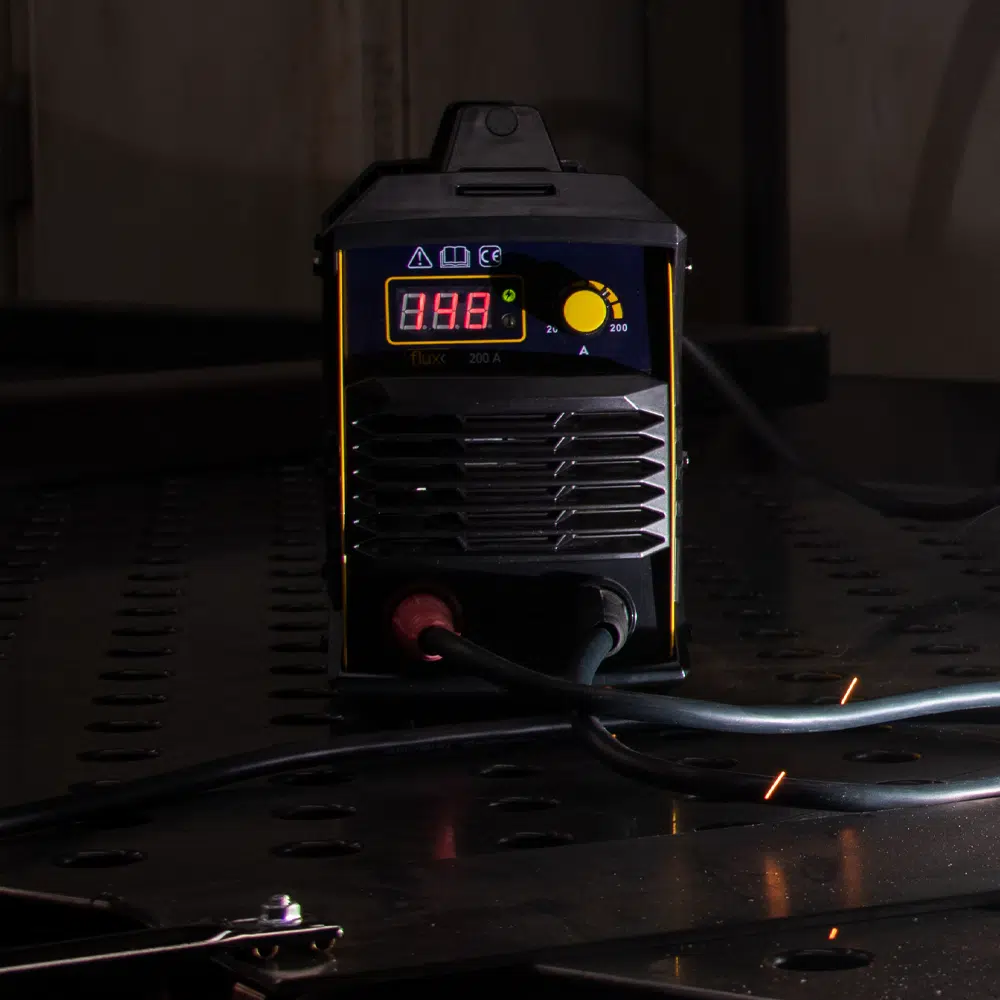 Aparelho Soldar Inverter 200A Com Mala Alumínio Flux - Image 2