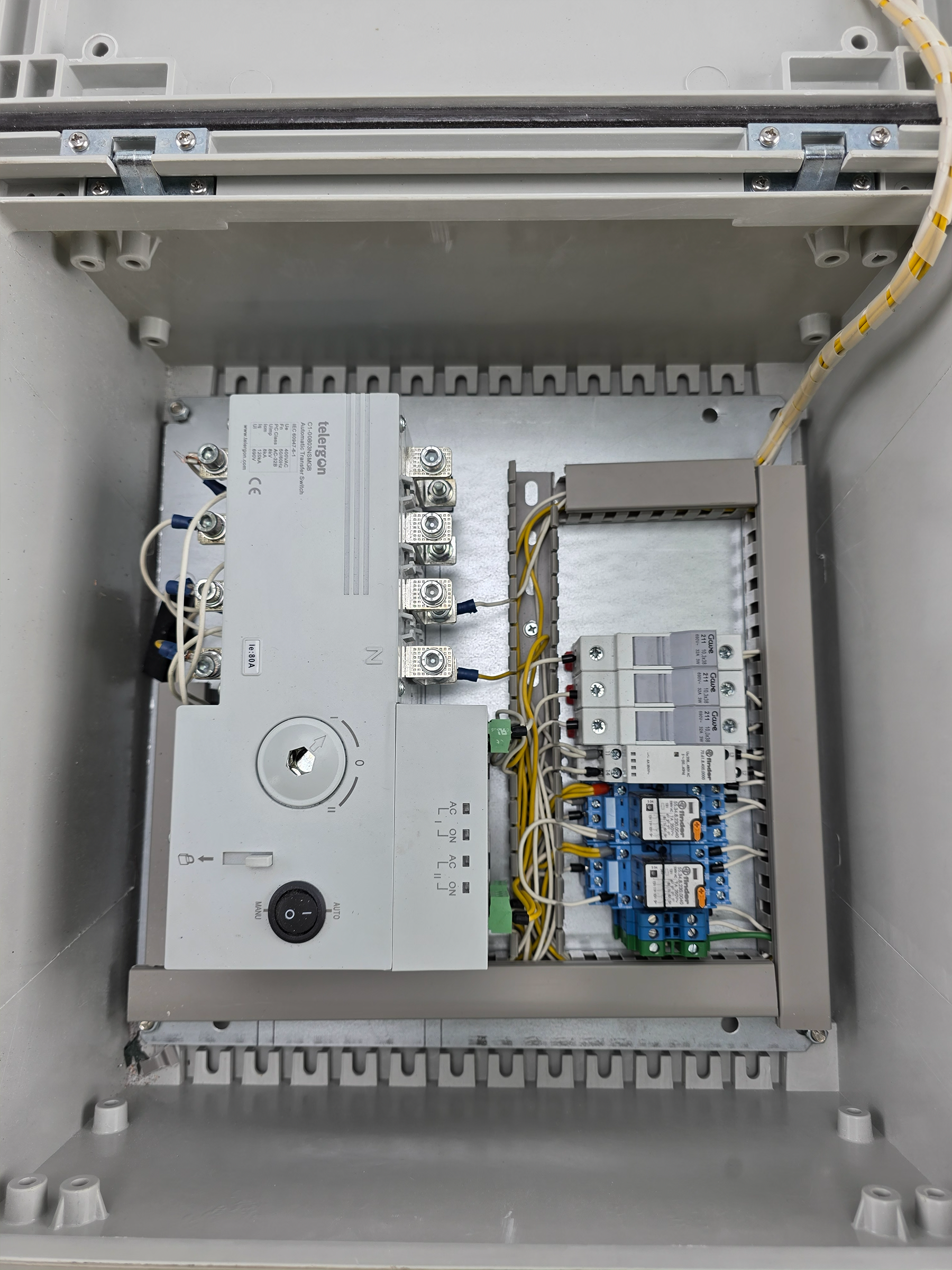 Telergon Inversor Automático ATS 80A 3P+N C/CX Arranque AUT GER C1-00803NSMGB